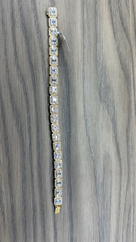 14K yellow gold diamond tennis bracelet with baguette centre clusters and round brilliant halos, full length