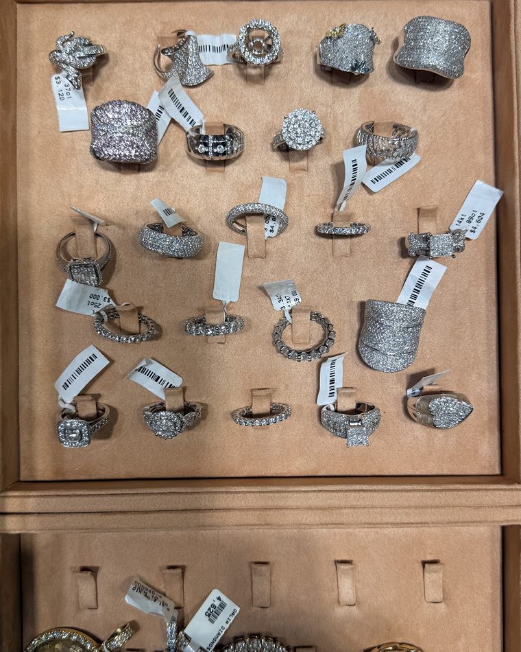 Diamond eternity and statement bands in the Miami case