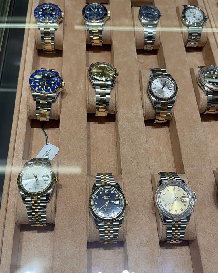 Two-tone Rolex Submariner and Datejust watches in the Bizak & Co. Miami case
