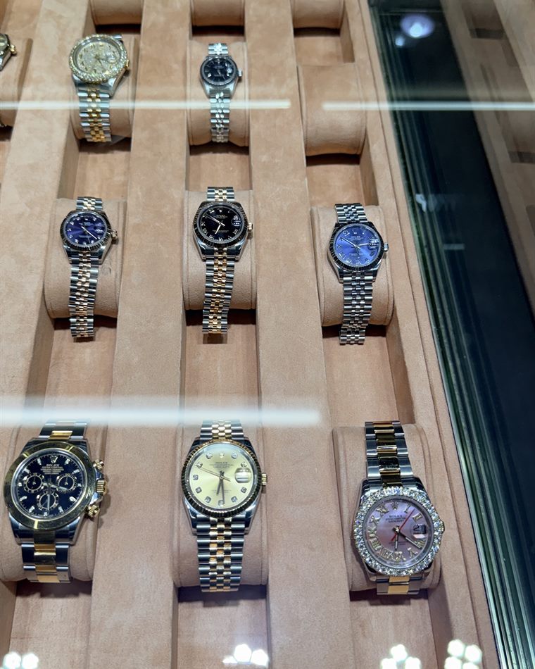 Rolex Datejust, Daytona and diamond-bezel watches in the Bizak & Co. Miami case